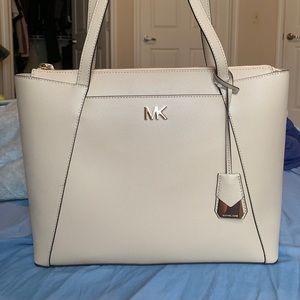 **SOLD** Michael Kors Maddie Tote